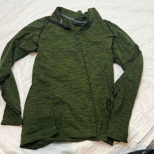 Alphalete Pullover - Size S